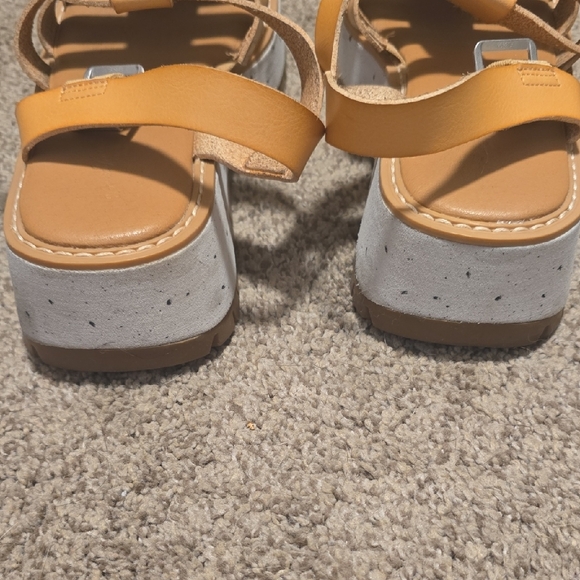 Universal Thread Yellow Wedge Sandals - Picture 4 of 4